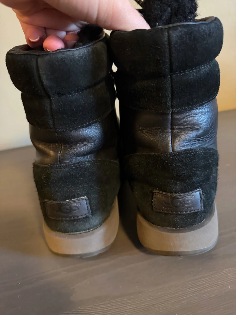 UGG Viki Black Lace-Up Winter Waterproof Winter Boots